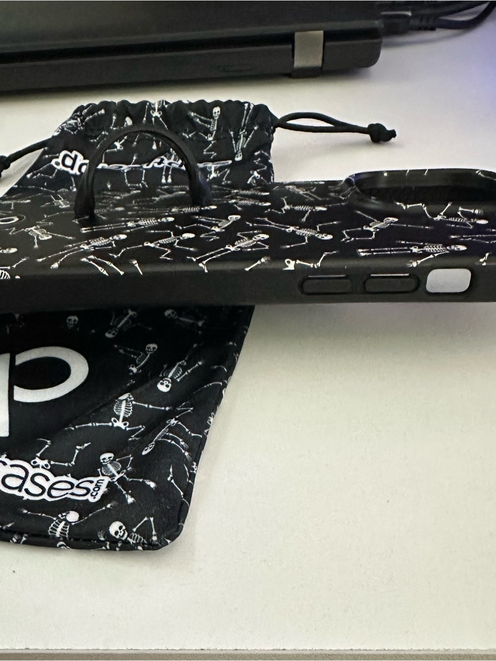 Loopy Case - Picture 3 of 4